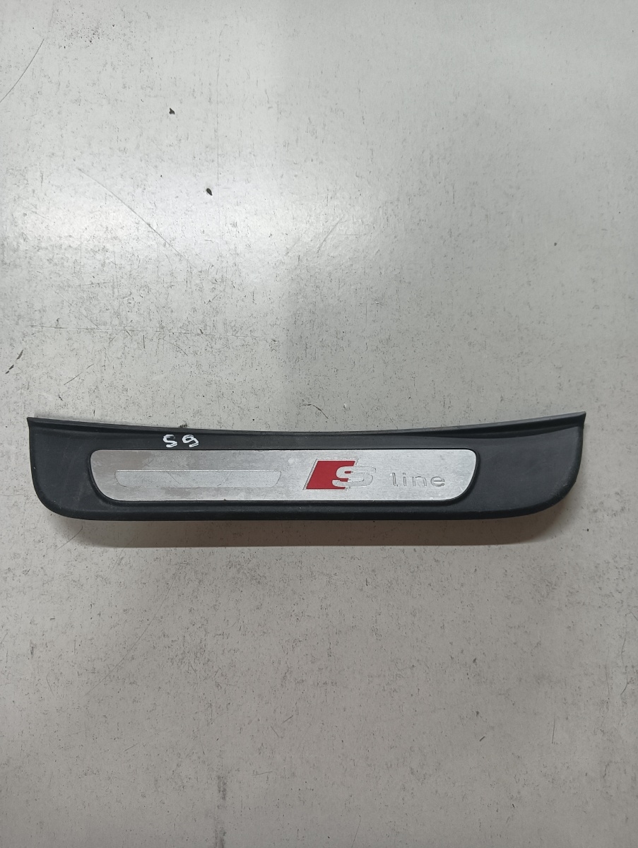 Ornament prag usa  stanga spate AUDI A5/S5 8T3 2007 - 2017 8t8853375