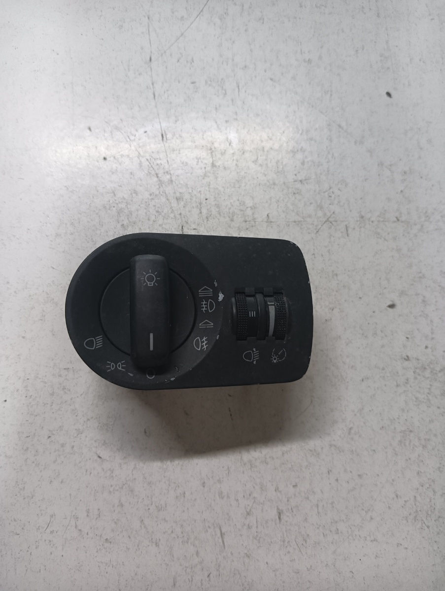Bloc lumini AUDI A3 II 8P1 2003 - 2013 8p2941531c