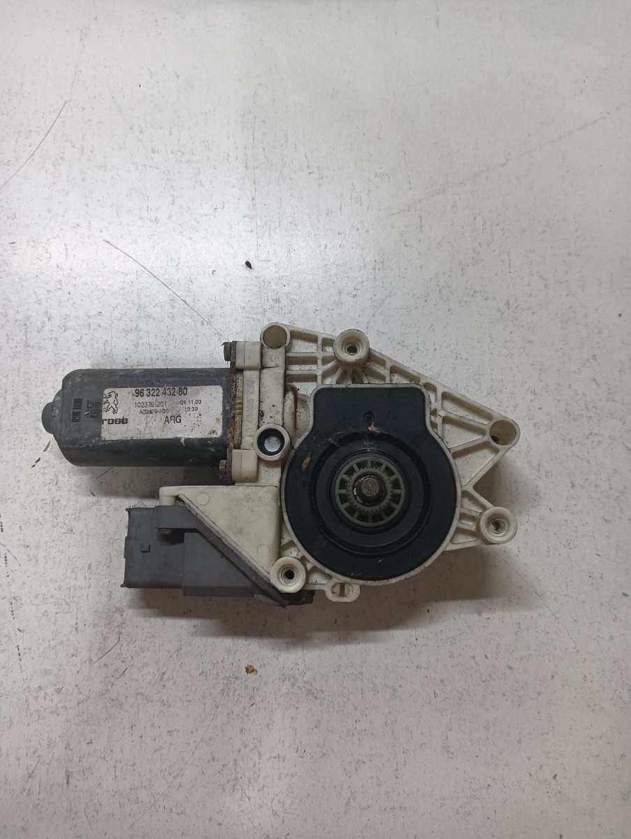 Motoras geam pivotant stanga spate PEUGEOT 307 SW 3H 2002 - 2009 9632243280