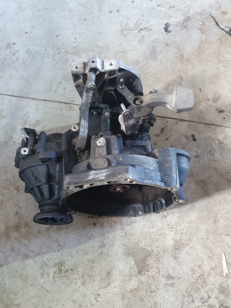 Cutie de viteze manuala 5 trepte VOLKSWAGEN GOLF V Variant 1K5 2007 - 2009, Sedan 1.9 TDI BLS, BXE JCR