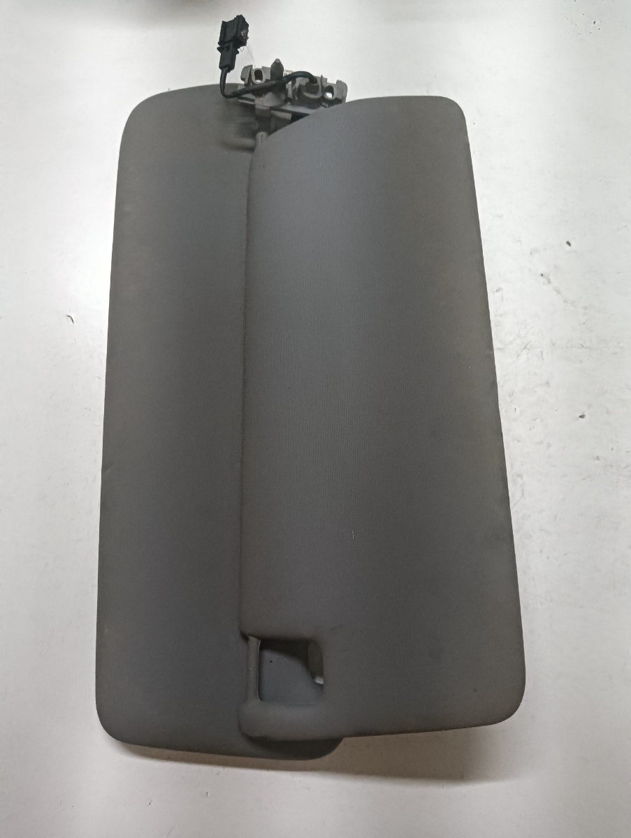 Parasolar VOLKSWAGEN TOUAREG 7LA, 7L6, 7L7 2002 - 2013 7l6857552