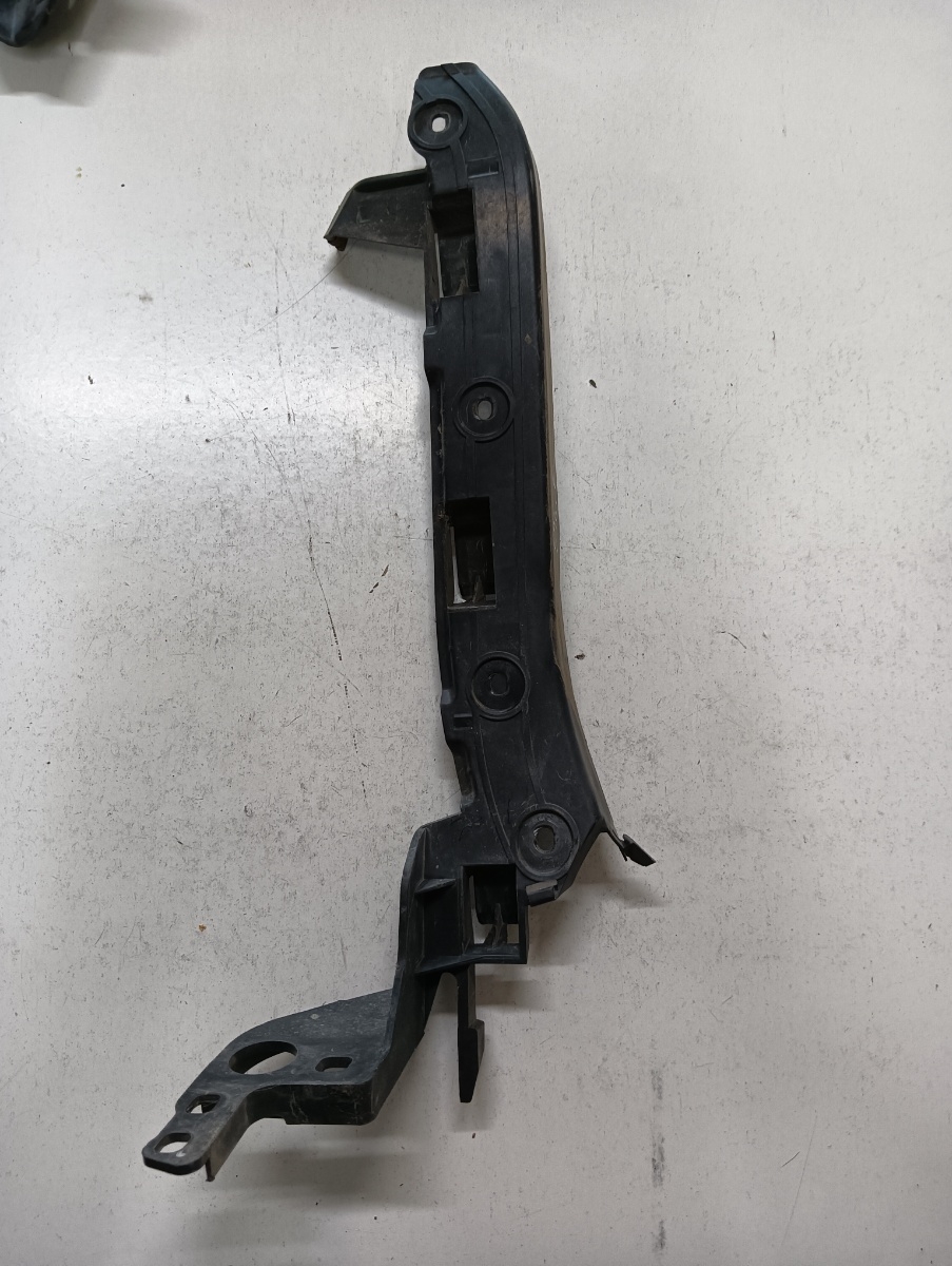Suport bara de protectie fata stanga fata PORSCHE CAYENNE 9PA 2002 - 2010 7l5807049b