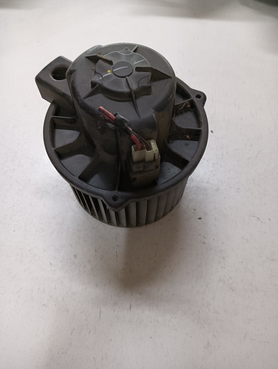 Aeroterma  SMART FORTWO Cabrio 450 2004 - 2007 BOSCH 0130101113