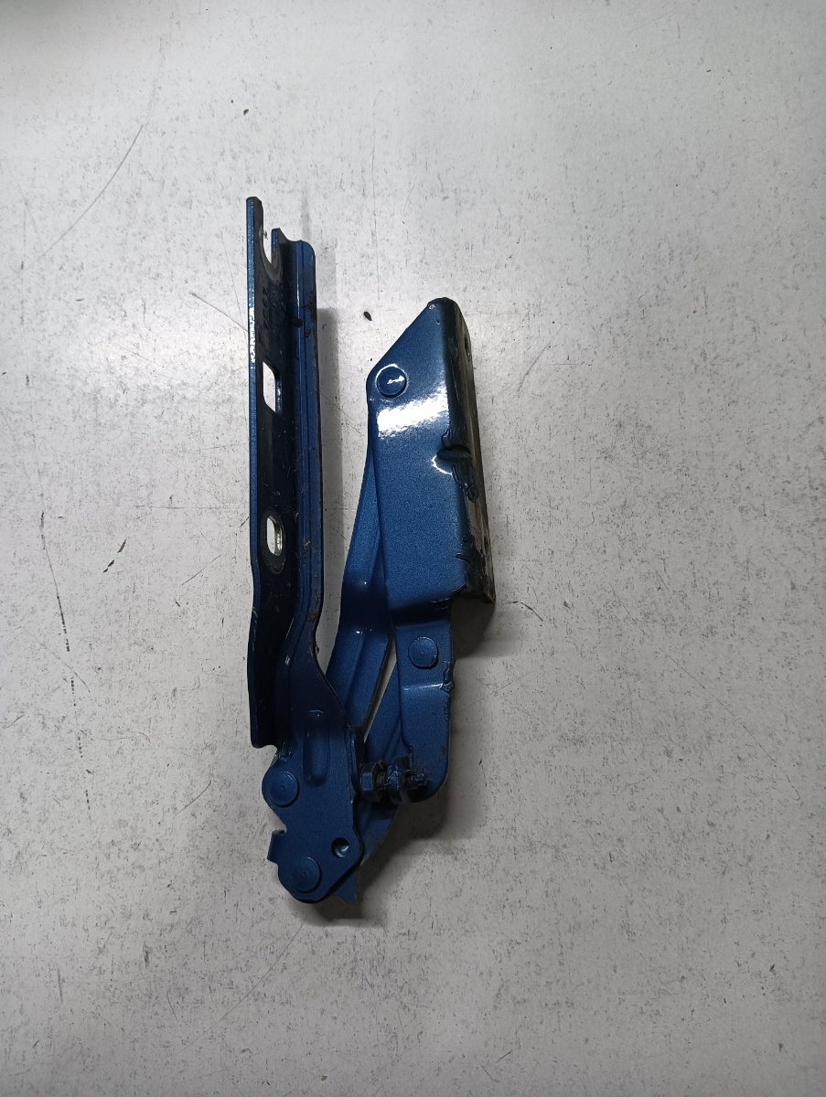 Balama capota  stanga fata VOLKSWAGEN GOLF V 1K1 2003 - 2009