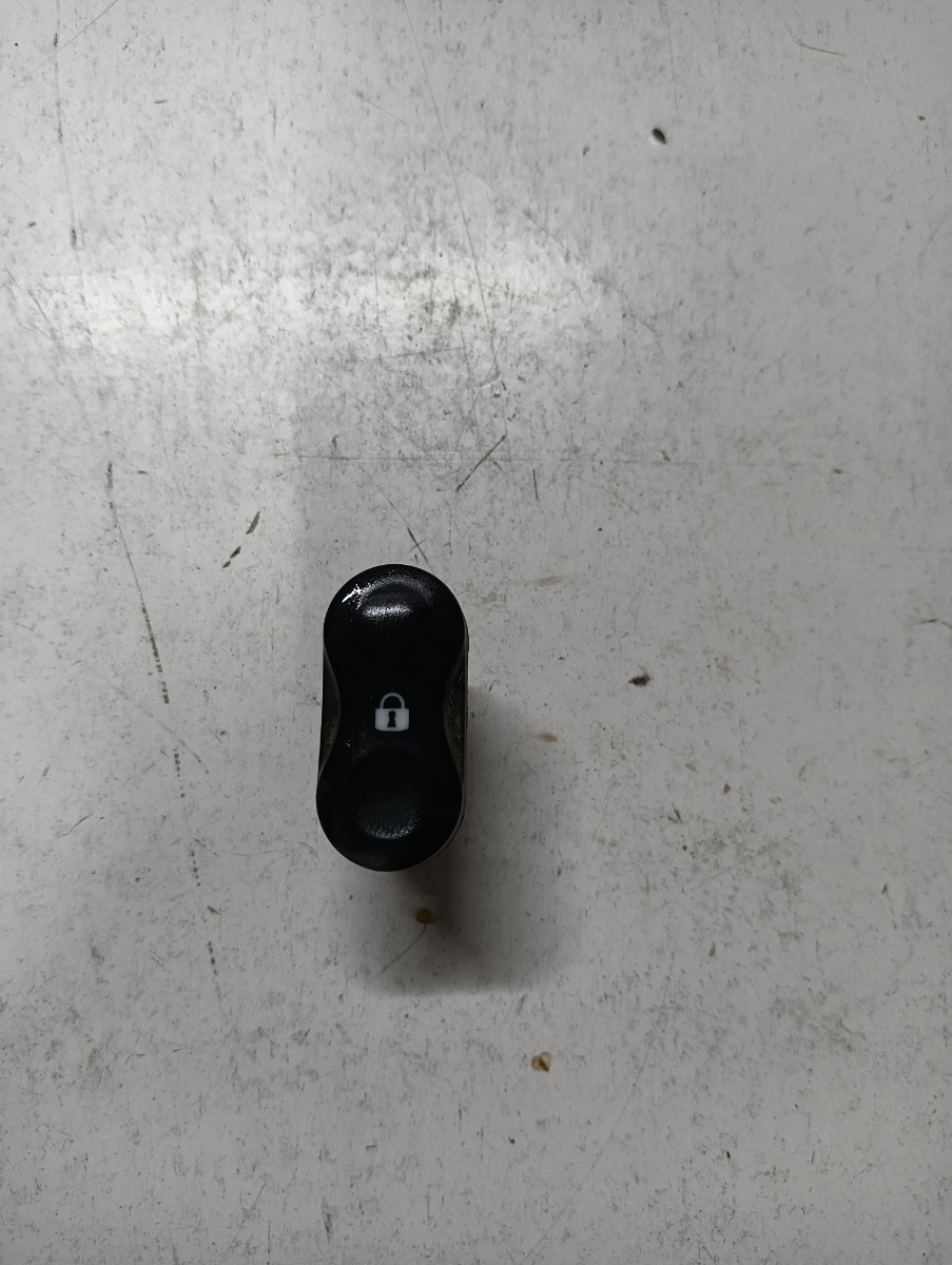 Buton blocare portiere DACIA DUSTER 2010 - >