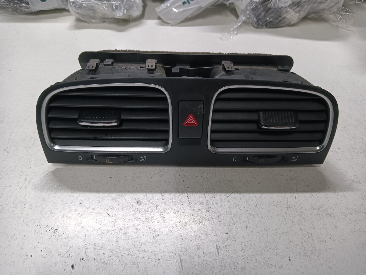 Guri ventilatie  fata VOLKSWAGEN GOLF VI 5K1 2008 - 2013 5k0819728k