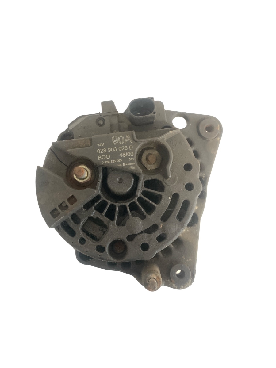 Alternator VOLKSWAGEN NEW BEETLE 9C1, 1C1 1998 - 2010, VOLKSWAGEN GOLF IV 1J1 1997 - 2007, SEAT LEON 1M1 1999 - 2006, AUDI A3 8L1 1996 - 2006 1.6B OEM BOSCH 0 124 325 003 028903028D