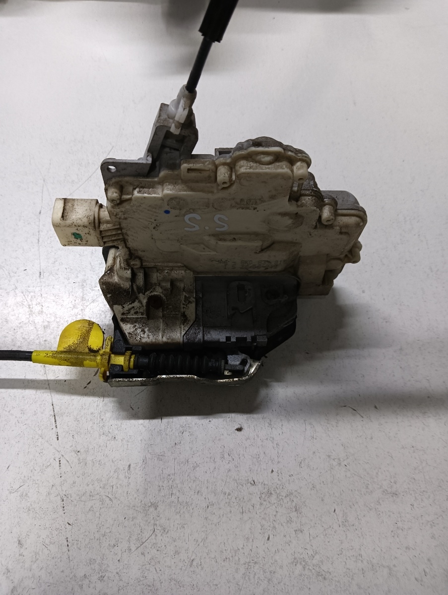 Broasca usa stanga spate AUDI A4 IV 8K2, B8 2007 - 2015
