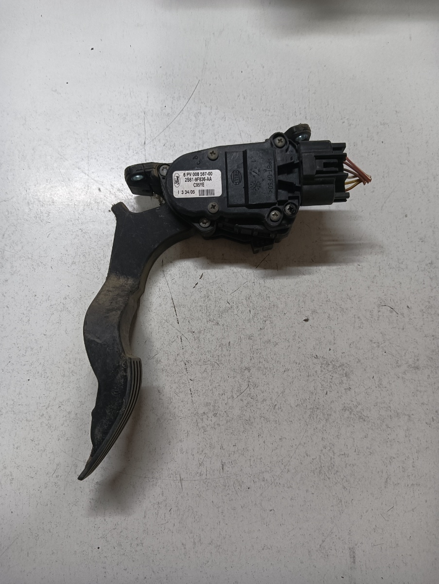 Pedala de acceleratie VOLKSWAGEN PASSAT 3B3 2000 - 2005 6pv00856700