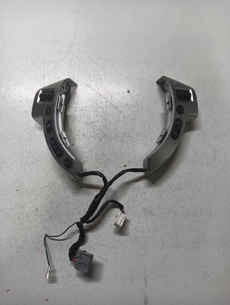 Comenzi volan NISSAN QASHQAI / QASHQAI +2 I J10, JJ10 2006 - 2014 dCi 4x4 M1D, M9R