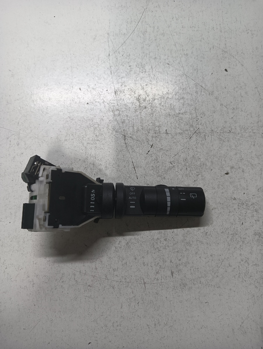 Maneta actionare stergatoare NISSAN QASHQAI / QASHQAI +2 I J10, JJ10 2006 - 2014 dCi 4x4 M1D, M9R