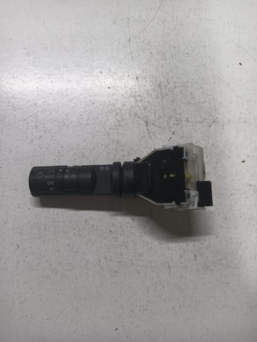 Maneta indicatoare de semnalizare NISSAN QASHQAI / QASHQAI +2 I J10, JJ10 2006 - 2014 dCi 4x4 M1D, M9R