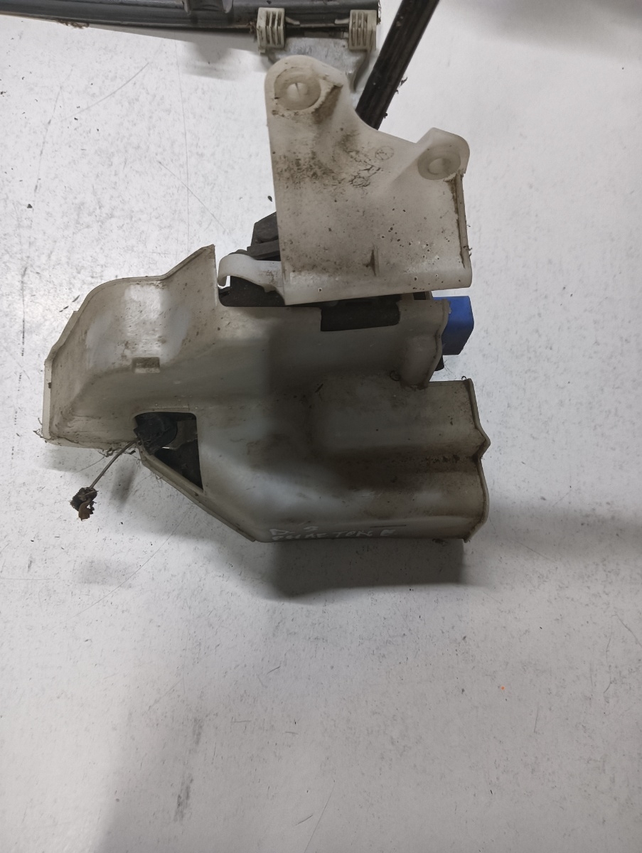 Broasca usa dreapta spate VOLKSWAGEN PHAETON 3D_ 2002 - 2016