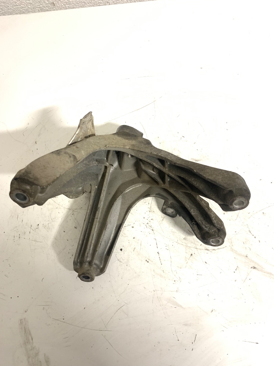 Suport motor dreapta AUDI A5/S5 8T3 2007 - 2017 2.0 TDI CAHA – foto 2