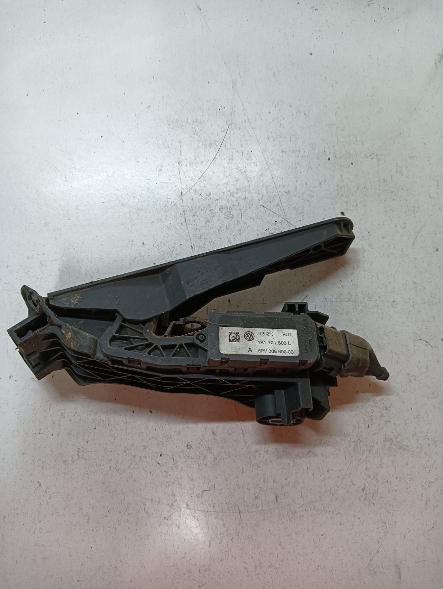 Pedala de acceleratie VOLKSWAGEN PASSAT 3C2 2005 - 2010, VOLKSWAGEN GOLF V 1K1 2003 - 2009 HELLA 1k1721503l
