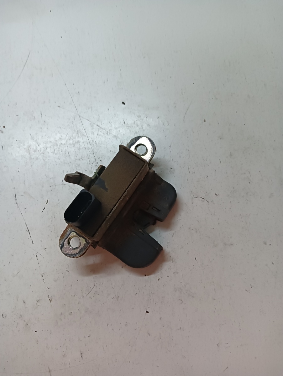 Broasca hayon/portbagaj VOLKSWAGEN GOLF V 1K1 2003 - 2009