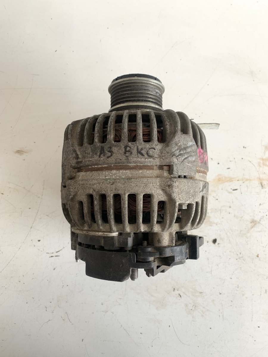 Alternator VOLKSWAGEN TOURAN 1T1, 1T2 2003 - 2010 1.9 TDI BKC, BLS, BXE, SKODA OCTAVIA 1Z3 2004 - 2013 1.9 TDI BJB, BKC, BLS, BXE, VOLKSWAGEN GOLF V 1K1 2003 - 2009 1.9 TDI BKC, BLS, BXE, AUDI A3 II 8P1 2003 - 2013 1.9 TDI BKC, BLS, BXE 06F903023F – foto 2