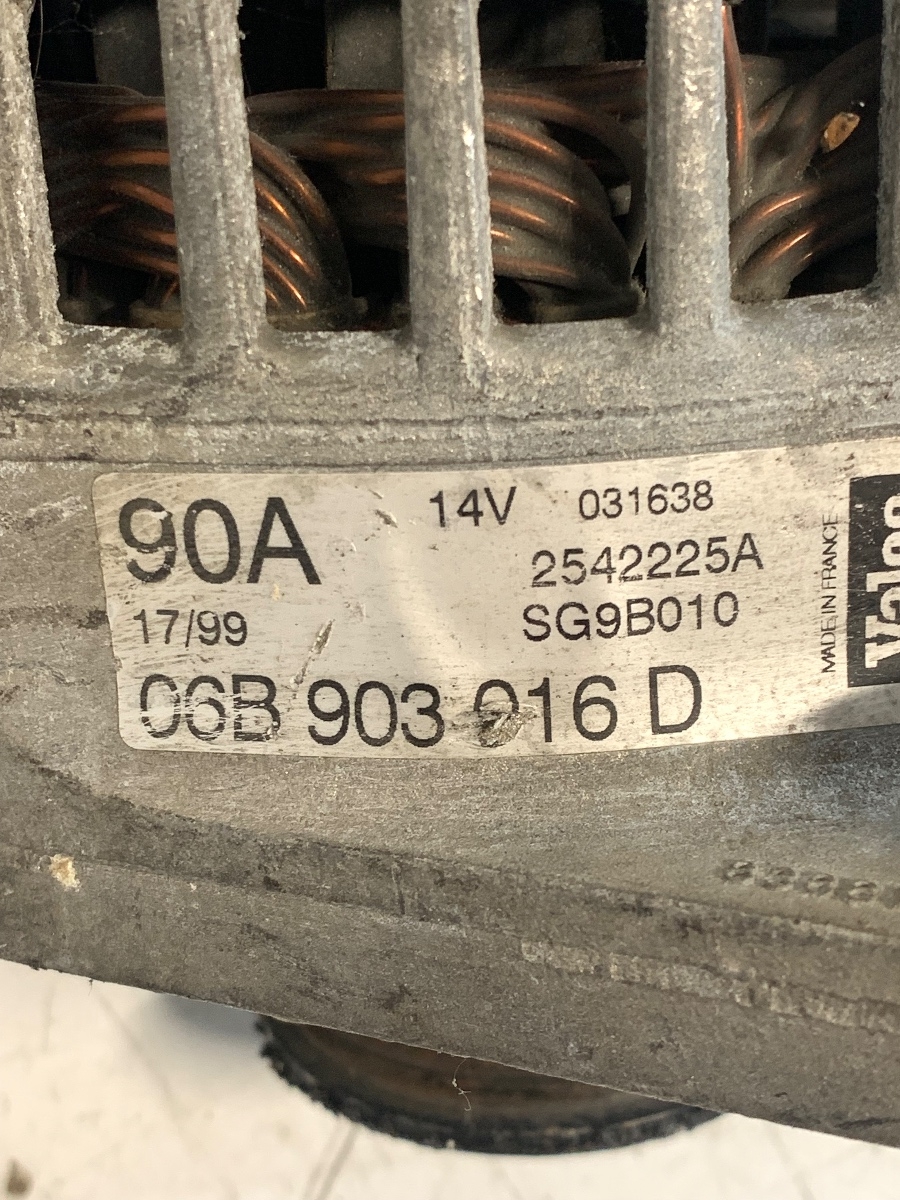 Alternator AUDI A4 B5 / PASSAT B5 / B5,5 1994 - 2001 1.8T 06B903016D – foto 2