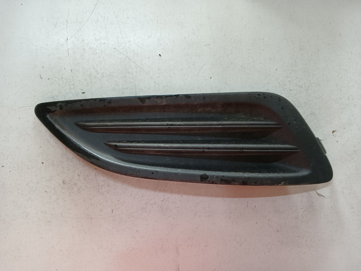 Grila inferioara bara de protectie fata dreapta fata FORD FIESTA Saloon 2010 - >