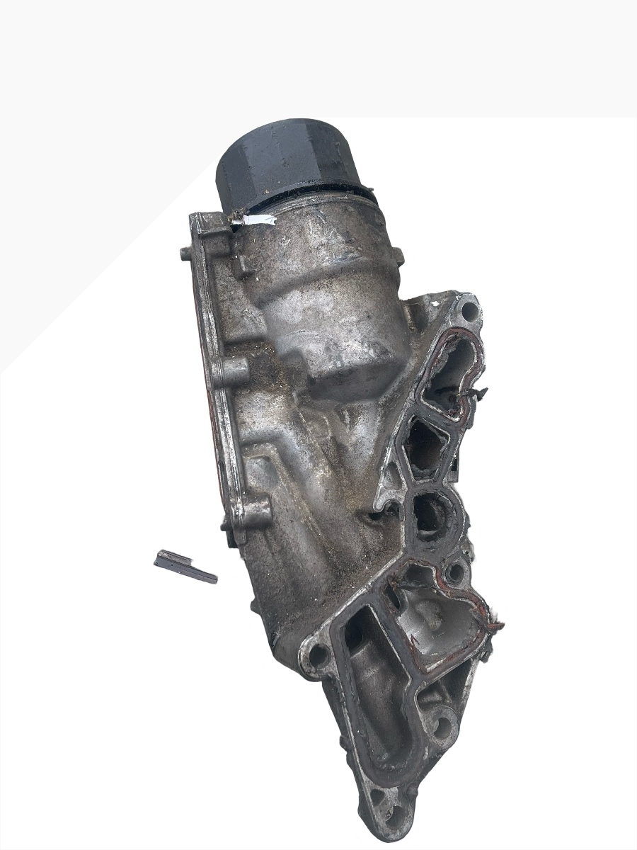 Carcasa filtru ulei MERCEDES CLS 350 3.5i 2006 A2721800410 – foto 2