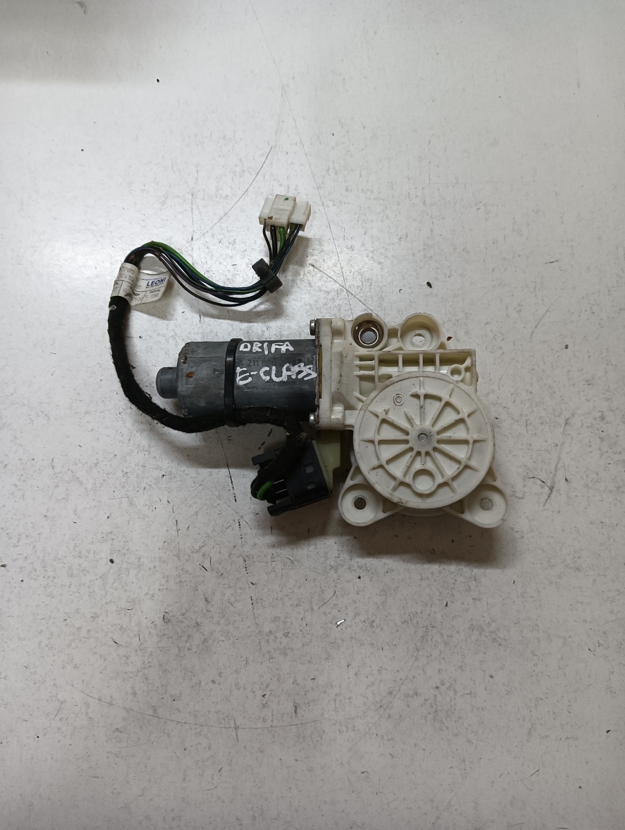Motoras geam pivotant dreapta fata MERCEDES-BENZ E-CLASS W211 2002 - 2009