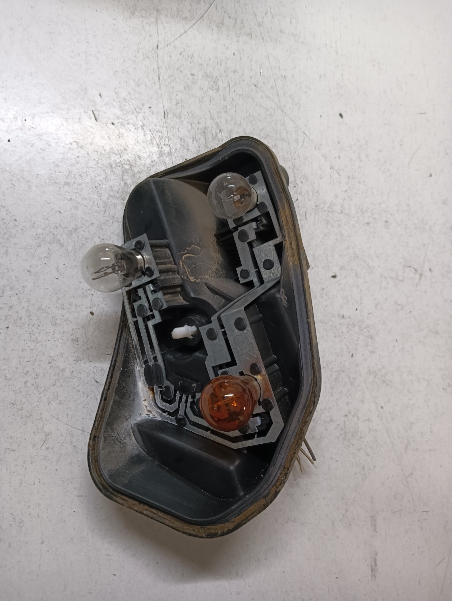 Soclu stop stanga spate RENAULT LAGUNA II BG0/1_ 2001 - 2007, Coupe