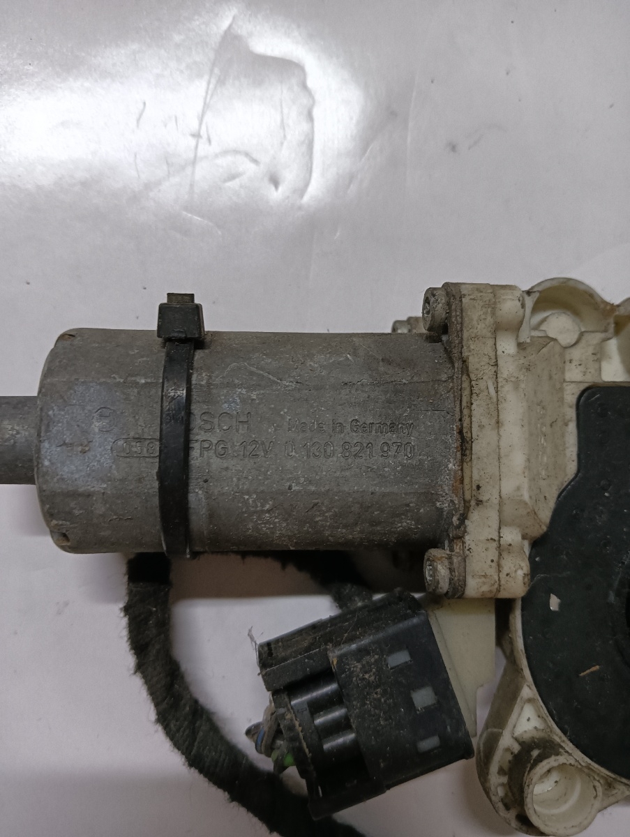 Motoras geam pivotant stanga fata MERCEDES-BENZ E-CLASS W211 2002 - 2009 0130821970 – foto 2