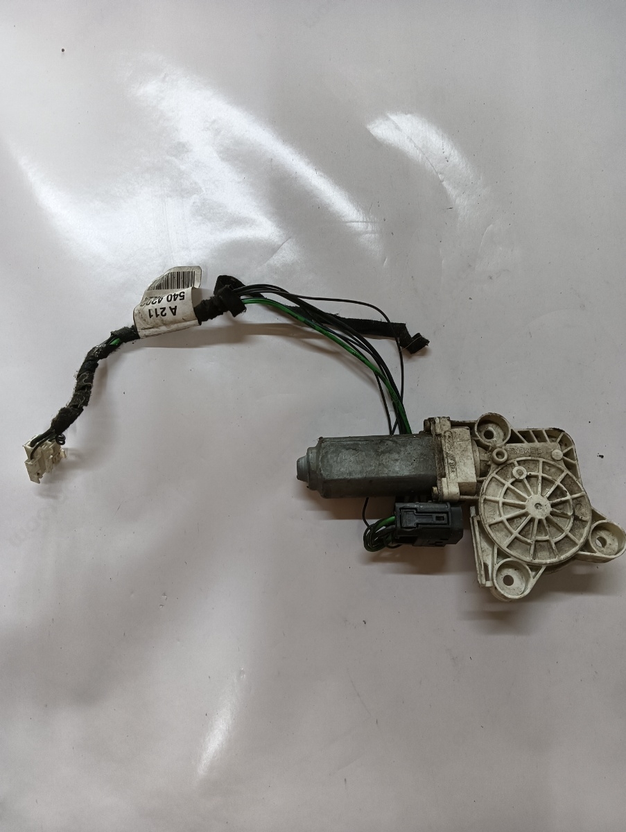 Motoras geam pivotant stanga spate MERCEDES-BENZ E-CLASS W211 2002 - 2009 991893100