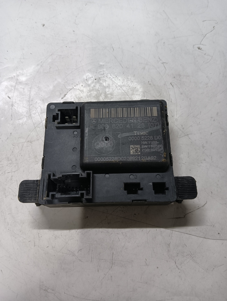 Modul de confort MERCEDES-BENZ SPRINTER 3,5-t Box 906 2006 - > A9068204126 – foto 2