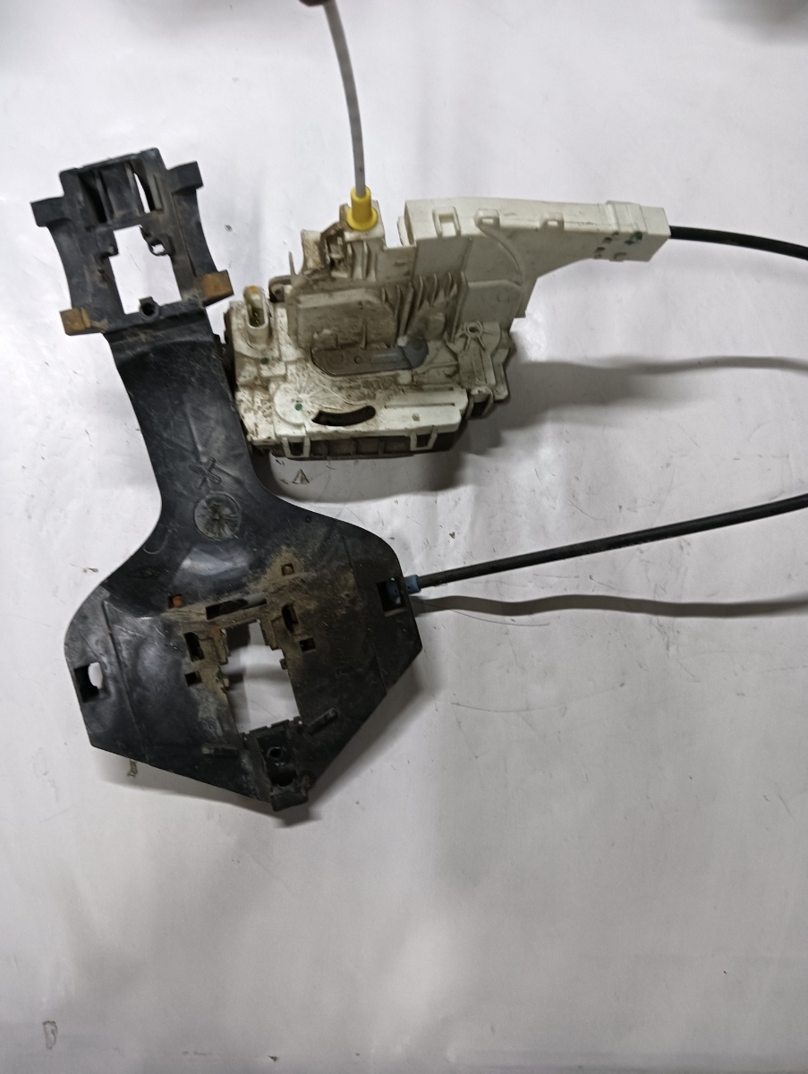 Broasca usa dreapta fata MERCEDES-BENZ SPRINTER 3,5-t Box 906 2006 - >