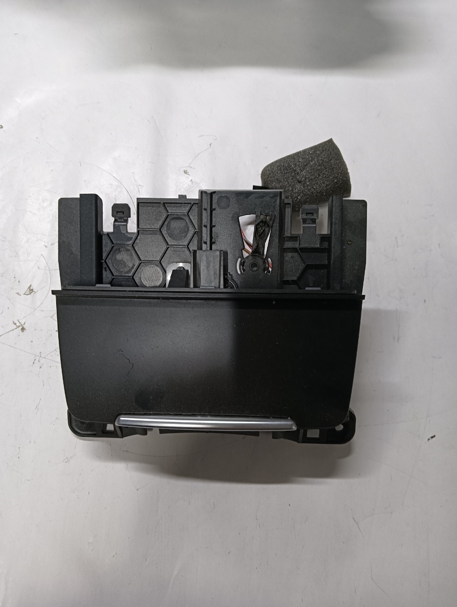Scrumiera auto AUDI A5/S5 8T3 2007 - 2017, AUDI A4 IV 8K2, B8 2007 - 2015 8k0857951