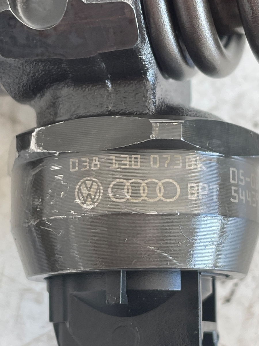 Injector combustibil VOLKSWAGEN PASSAT 3C2 2005 - 2010 TDI BMP 0414720306 038130073BK – foto 2