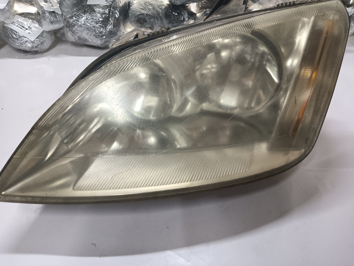 Far stanga fata FORD FOCUS C-MAX DM2 2003 - 2007 3m5113006ah