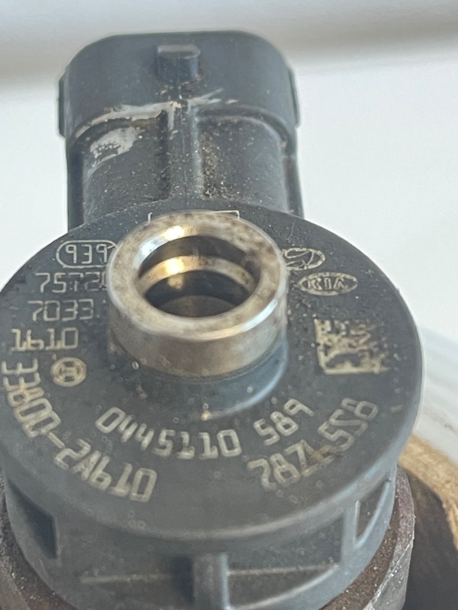 Injector combustibil KIA SPORTAGE 2017 1.7CRDi 0445110589 – foto 3