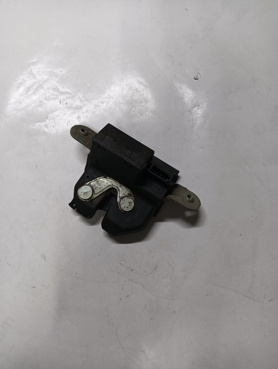 Broasca hayon/portbagaj OPEL CORSA D S07 2006 - 2014