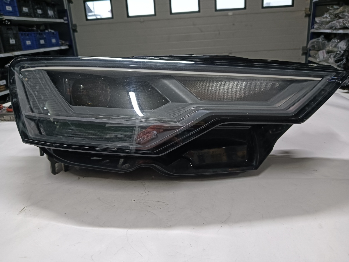 Far dreapta fata AUDI A6 C8, 4A2 2018 - > 4k0941034