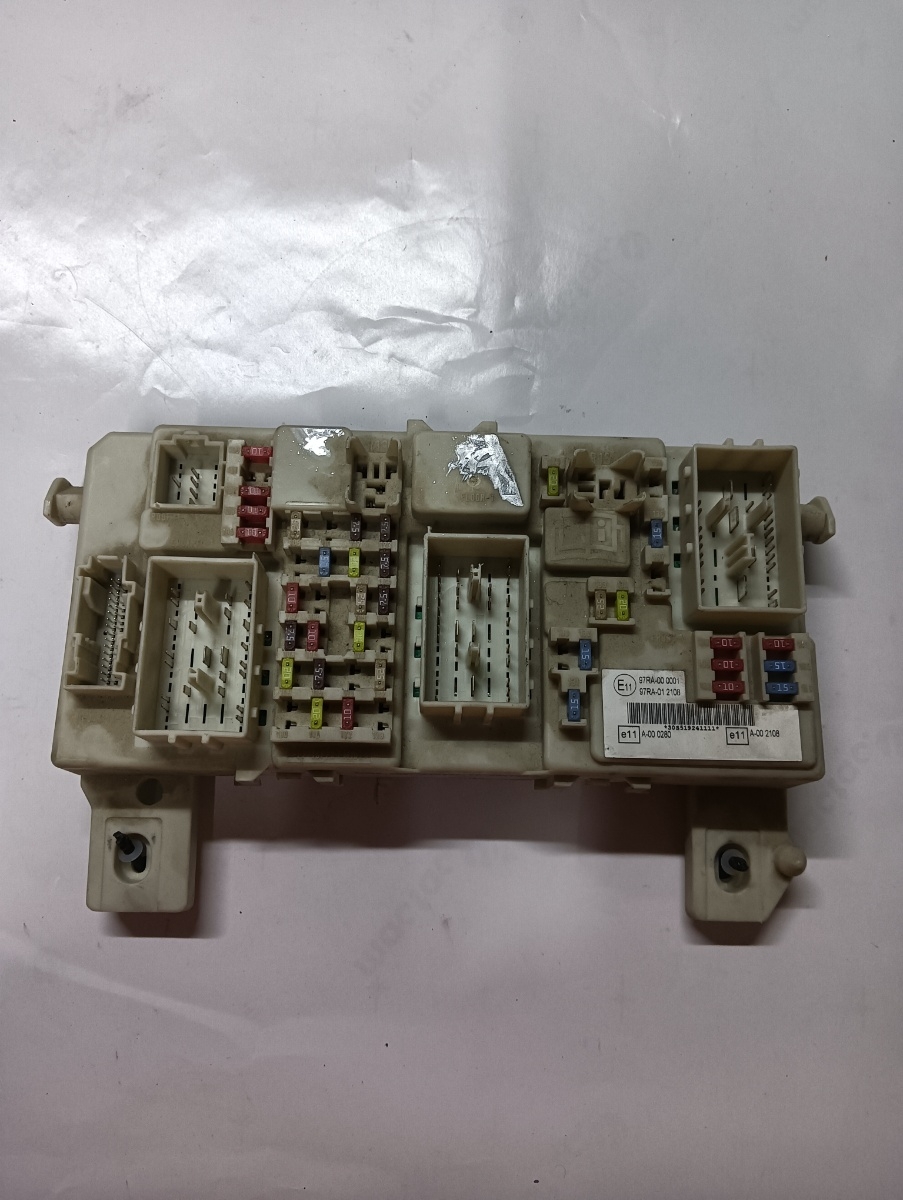 Panou sigurante FORD FOCUS II DA_, HCP, DP 2004 - 2013 1.6 TDCi G8DA, G8DB, G8DD, G8DE, G8DF 8m5t14014