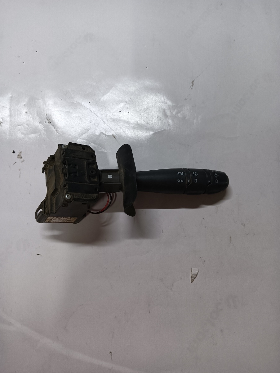Maneta indicatoare de semnalizare DACIA LOGAN LS_ 2004 - > 8200792575