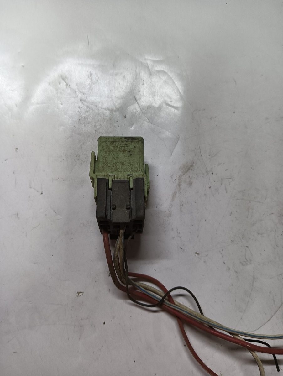 Releu bujii  BMW 3 IV E46 1998 - 2005 8373700 – foto 2