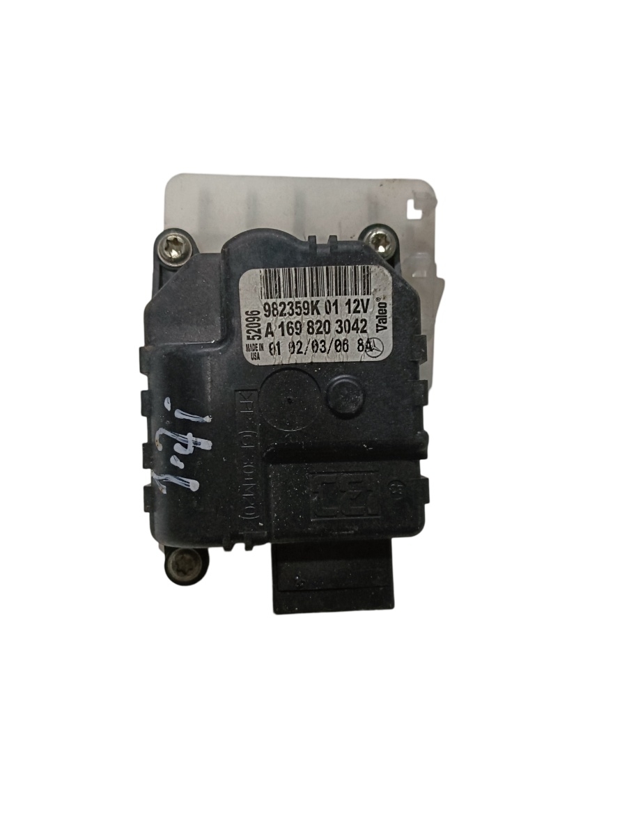 Actuator/motoras clapeta aer AC MERCEDES-BENZ A-CLASS II W169 2004 - 2012, MERCEDES-BENZ B-CLASS W245 2005 - 2011 A1698203042