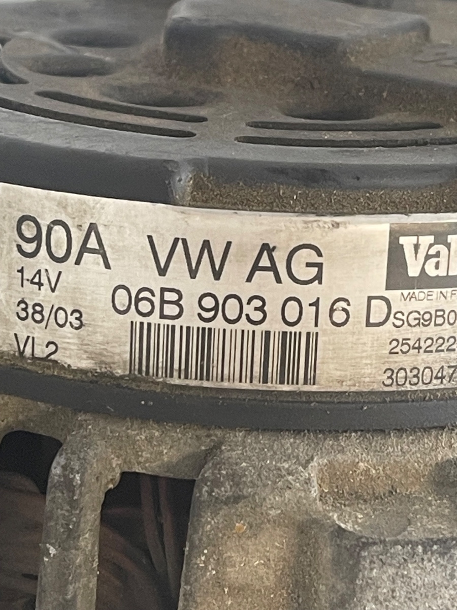 Alternator AUDI A4 B5 / PASSAT B5 / B5,5 1994 - 2001 1.8T 06B903016D – foto 2