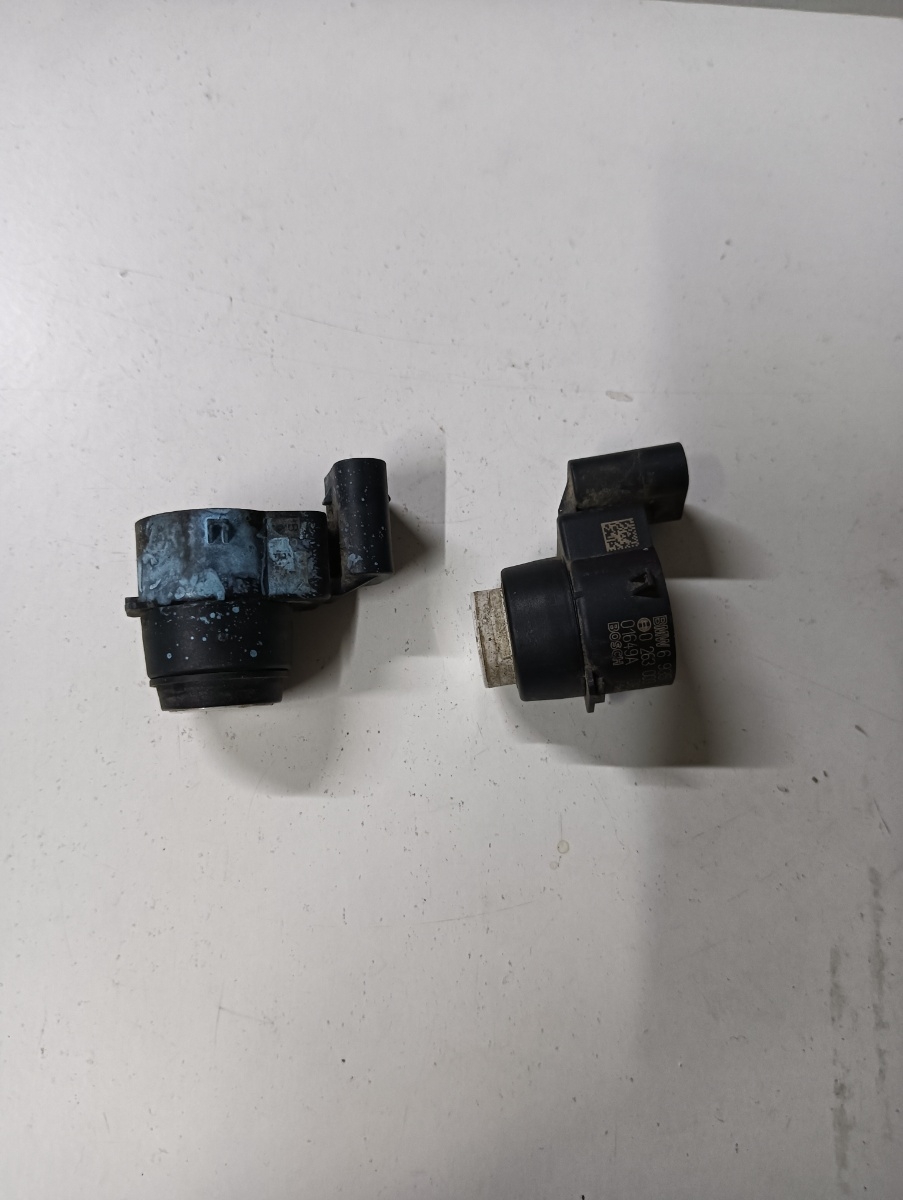 Senzori parcare spate spate BMW 1 E81 2006 - 2012 2.0 116 d N47 D20 A, N47 D20 C, BMW X1 I E84 2009 - 2015 2.0 sDrive 16 d N47 D20 C 6935598