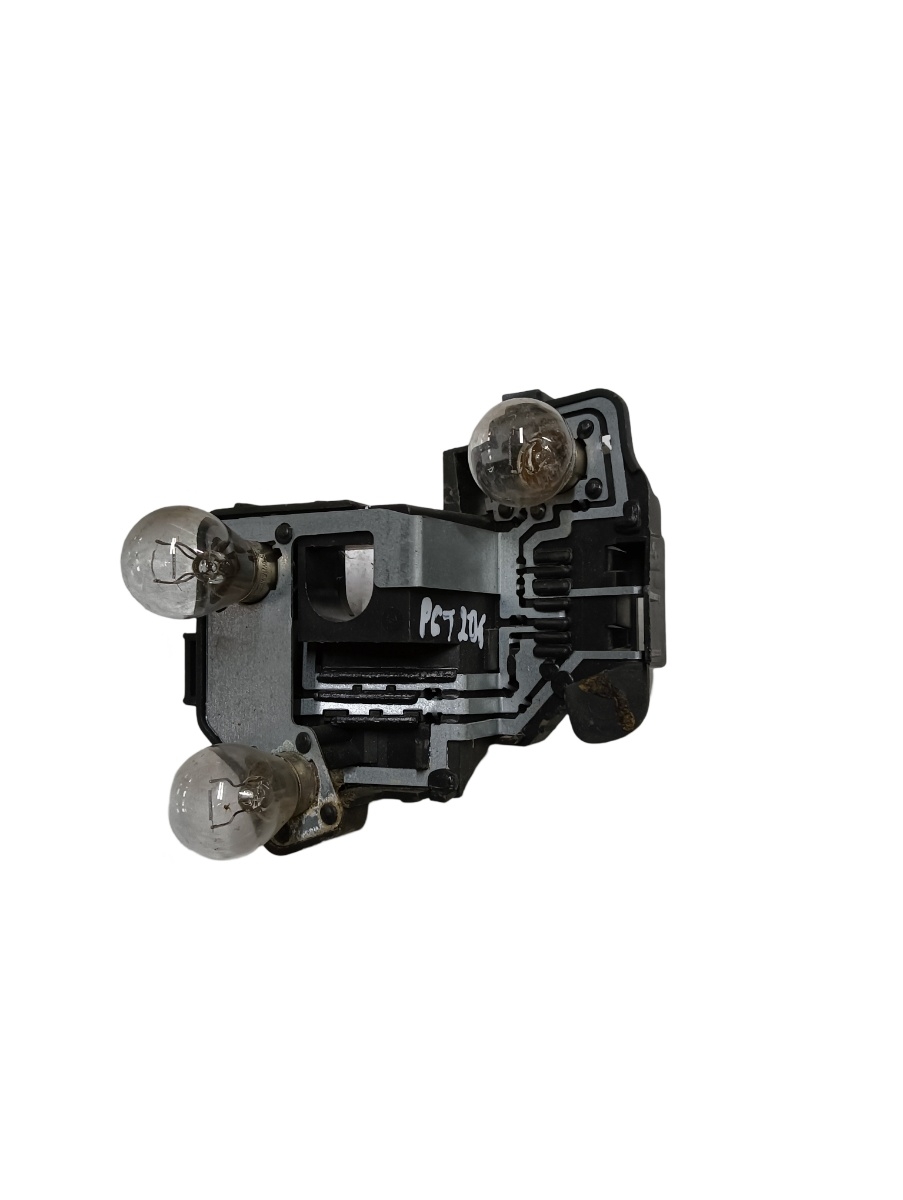 Soclu stop dreapta spate PEUGEOT 206 Hatchback 2A/C 1998 -> 1.6 NFU (TU5JP4)