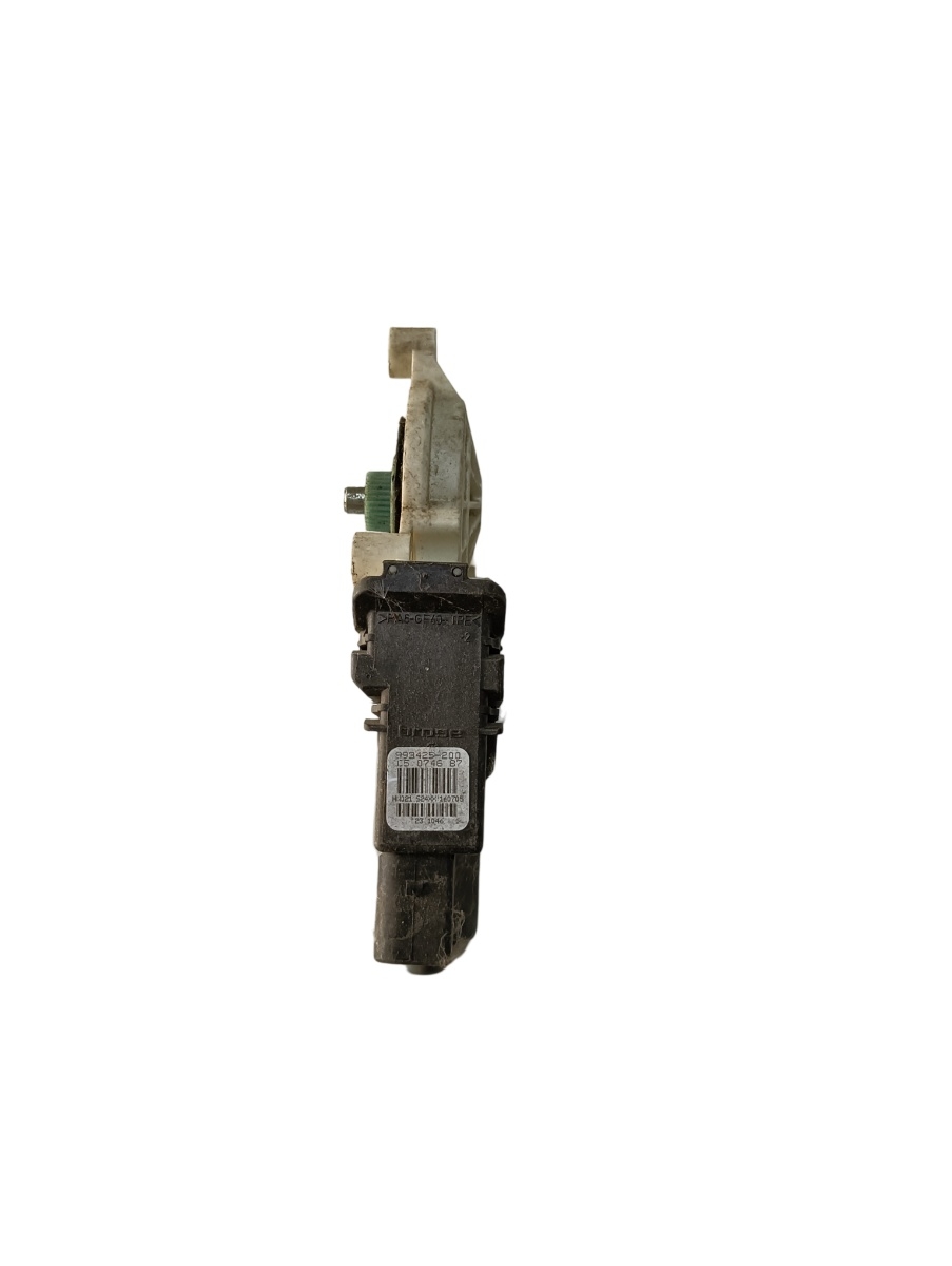 Motoras geam pivotant dreapta spate SKODA OCTAVIA II Combi 1Z5 2004 - 2013, VOLKSWAGEN PASSAT 3C2 2005 - 2010 993425200