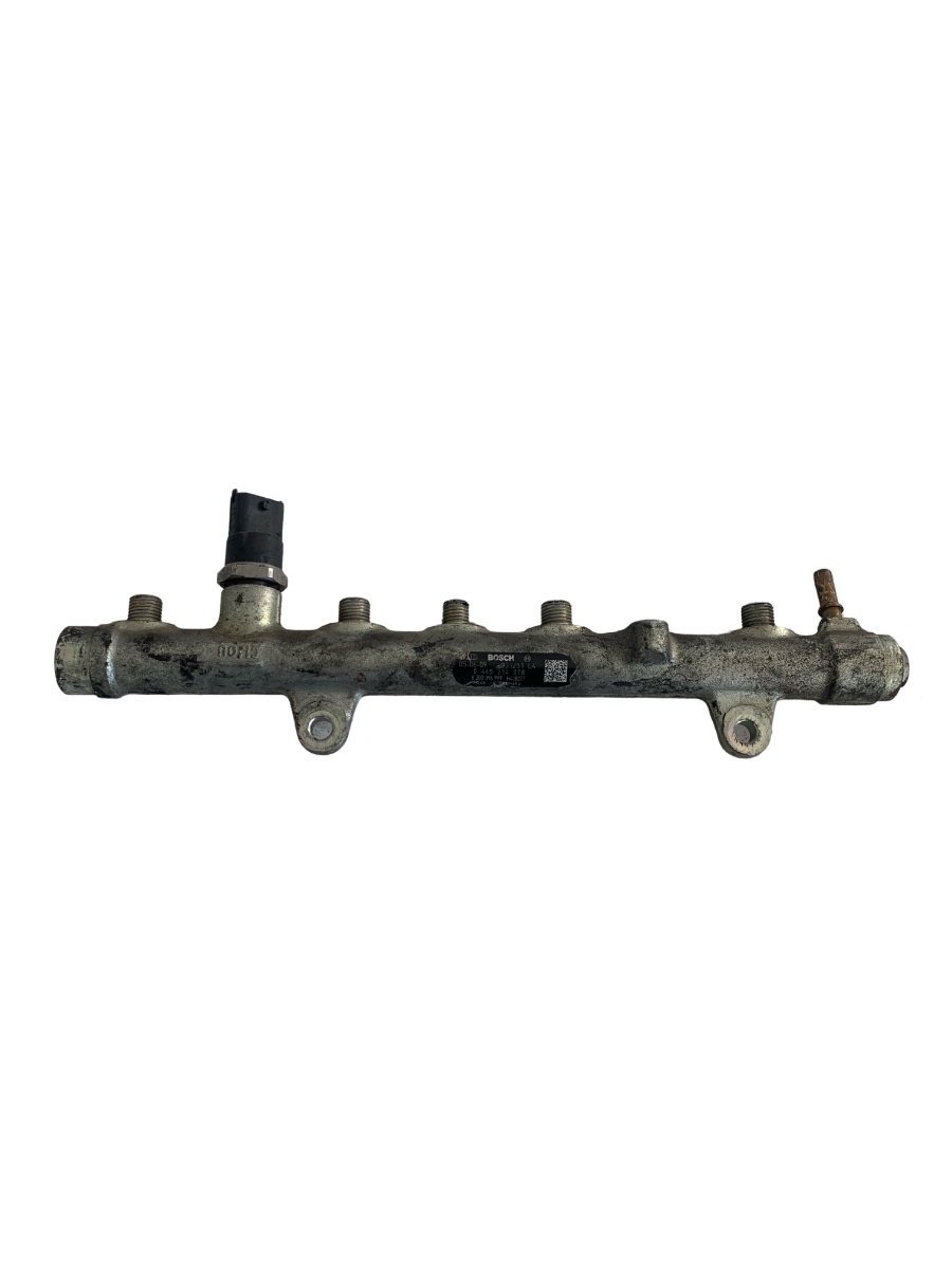 Rampa injectoare SUZUKI GRAND VITARA II JT, TE, TD 2005 - > 1.9DDIS 8200396999 / 0445214078