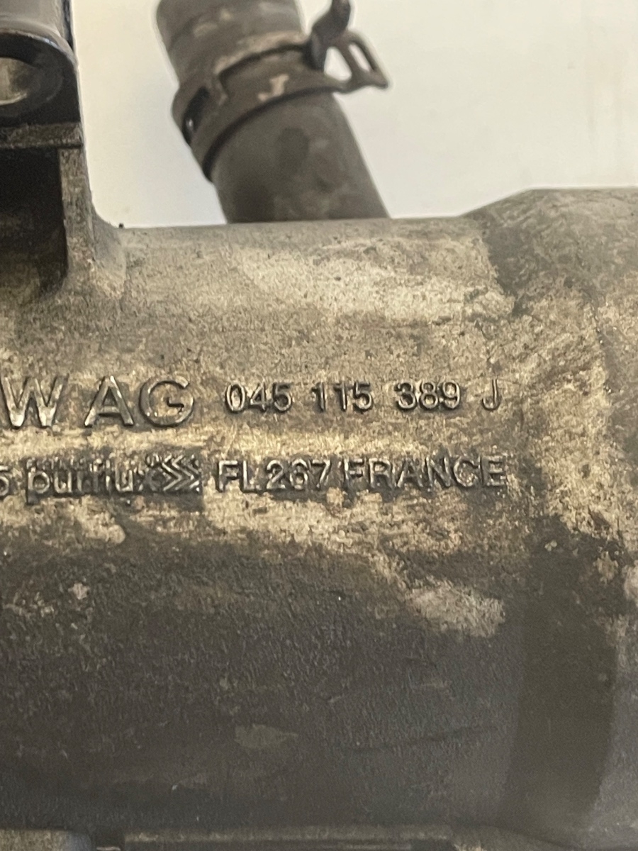 Carcasa filtru ulei termoflot AUDI A4 IV 8K2, B8 2007 - 2015 2.0 TDI CAGA, CJCA, CMEA, CMFA 045115389J – foto 3