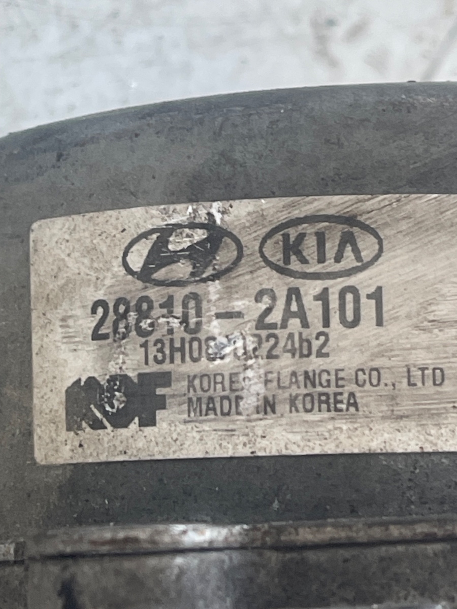 Pompa de vacuum KIA VENGA YN 2010 - > 1.4 CRDi 90 D4FC 28810-2A101 – foto 2