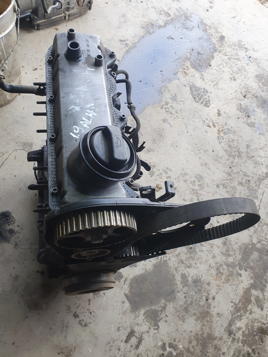 Motor VOLKSWAGEN GOLF IV 1J1 1997 - 2007 TDI AGR, ALH ALH