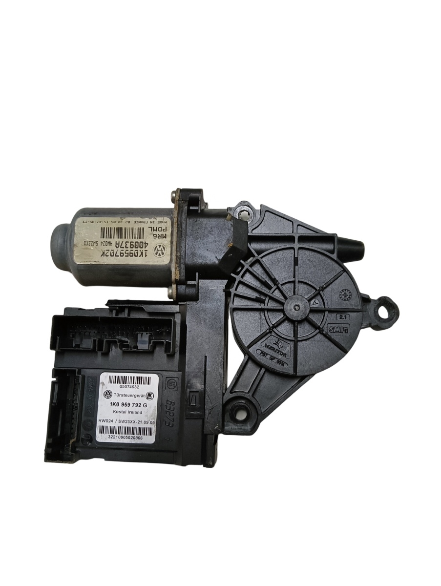 Motoras geam pivotant dreapta fata VOLKSWAGEN GOLF V 1K1 2003 - 2009 1k0959792g