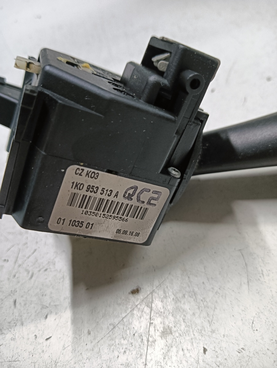 Maneta semnalizare VOLKSWAGEN GOLF V 1K1 2003 - 2009, VOLKSWAGEN TOURAN 1T1, 1T2 2003 - 2010 TDI BKC, BLS, BXE VAG 1k0953513a – foto 2